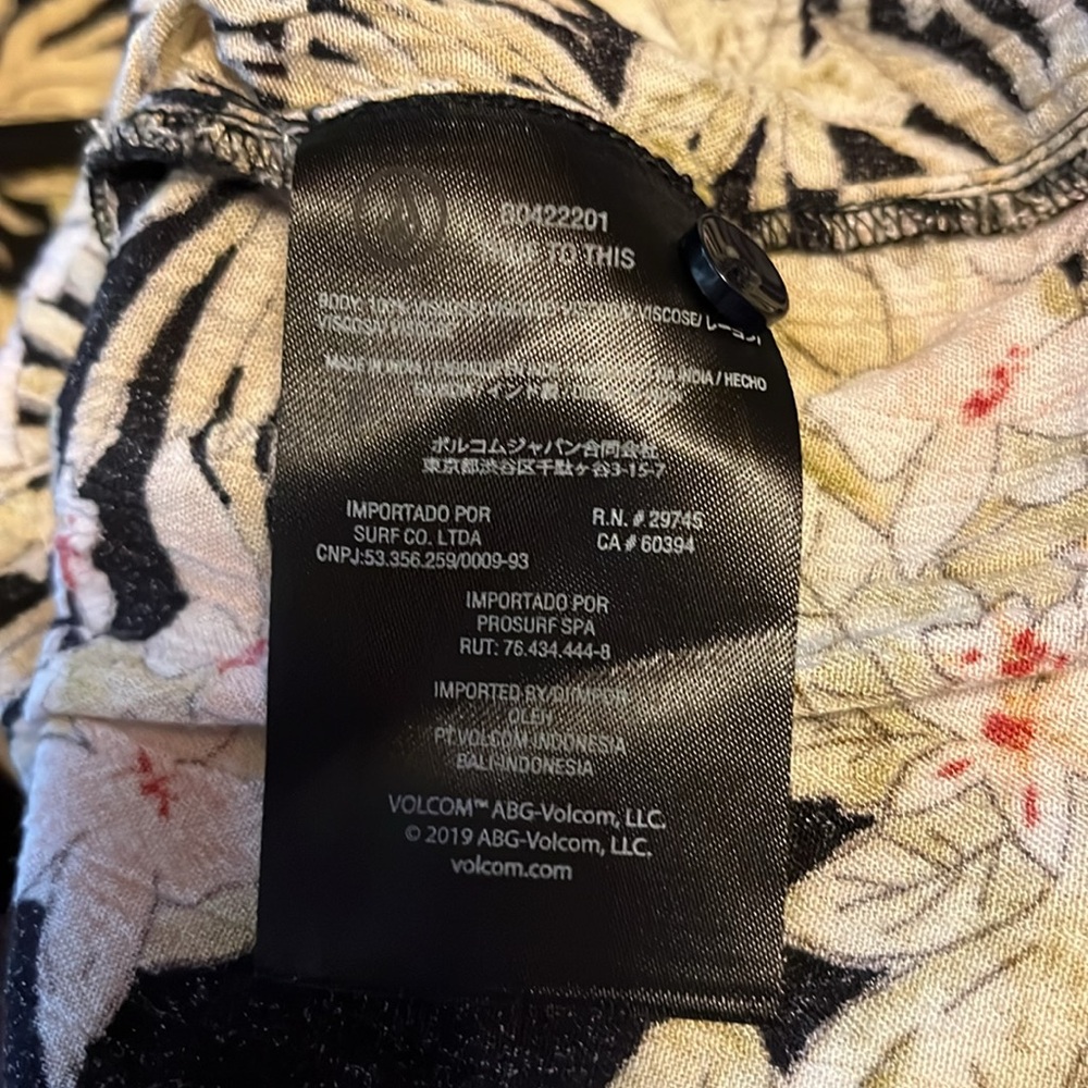 Volcom Tropical Floral Shirt - Picture 4 of 5